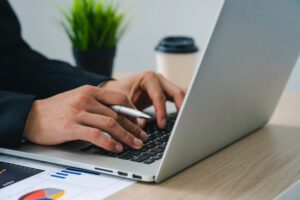 2025 is the year to build a profitable website for UK business. Web applications are now competing increasingly in the digital space and thus they need to be effective, fast, and user-friendly in their positive experience to survive in such competition.
